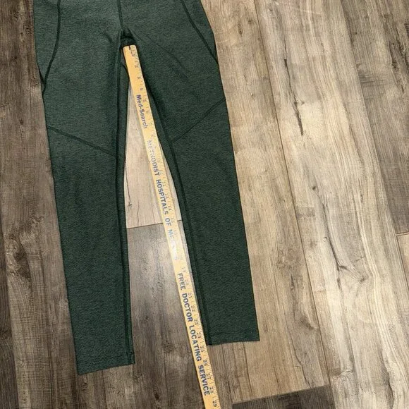 Outdoor Voices Size Small Warmup Leggings Hunter Green 3/4 Length Workout Yoga - Picture 5 of 5